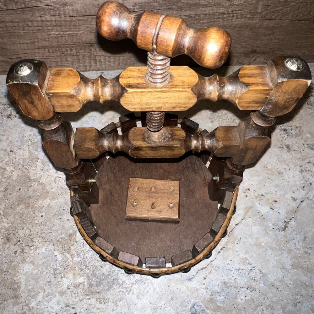 Vintage Corkscrew Wood Wishing Well Wooden Barrel with Turn Screw Nutcracker - Picture 7 of 9